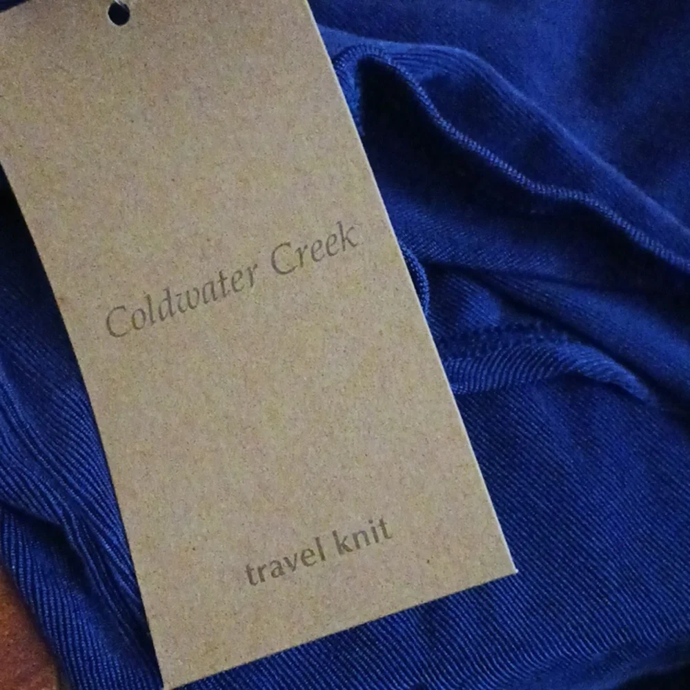 V-Neck Knit Shell - Picture 4 of 5